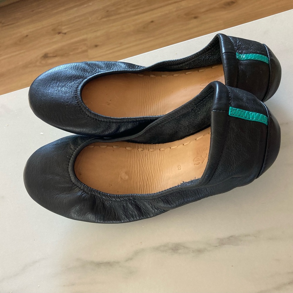 Tieks black leather Slip-On